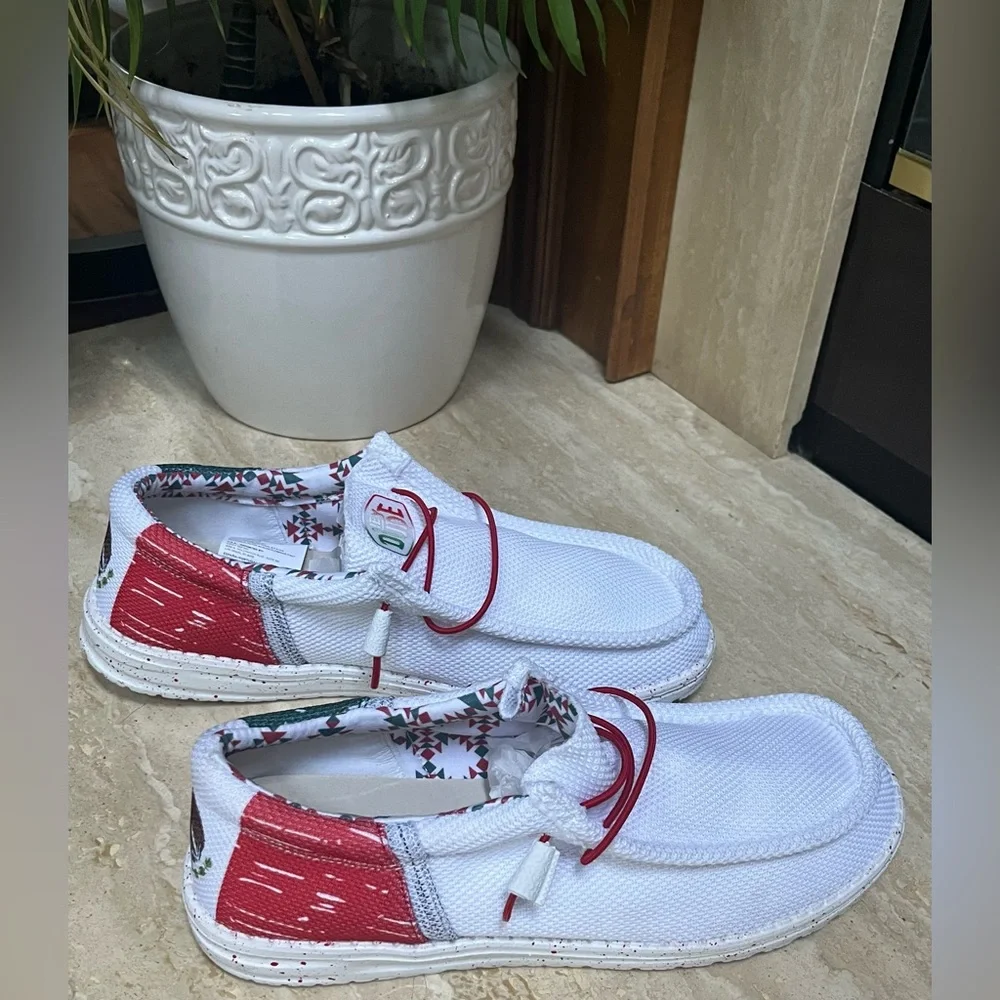 NWOT Hey Dude Men’s Wally Funk Hola Shoes